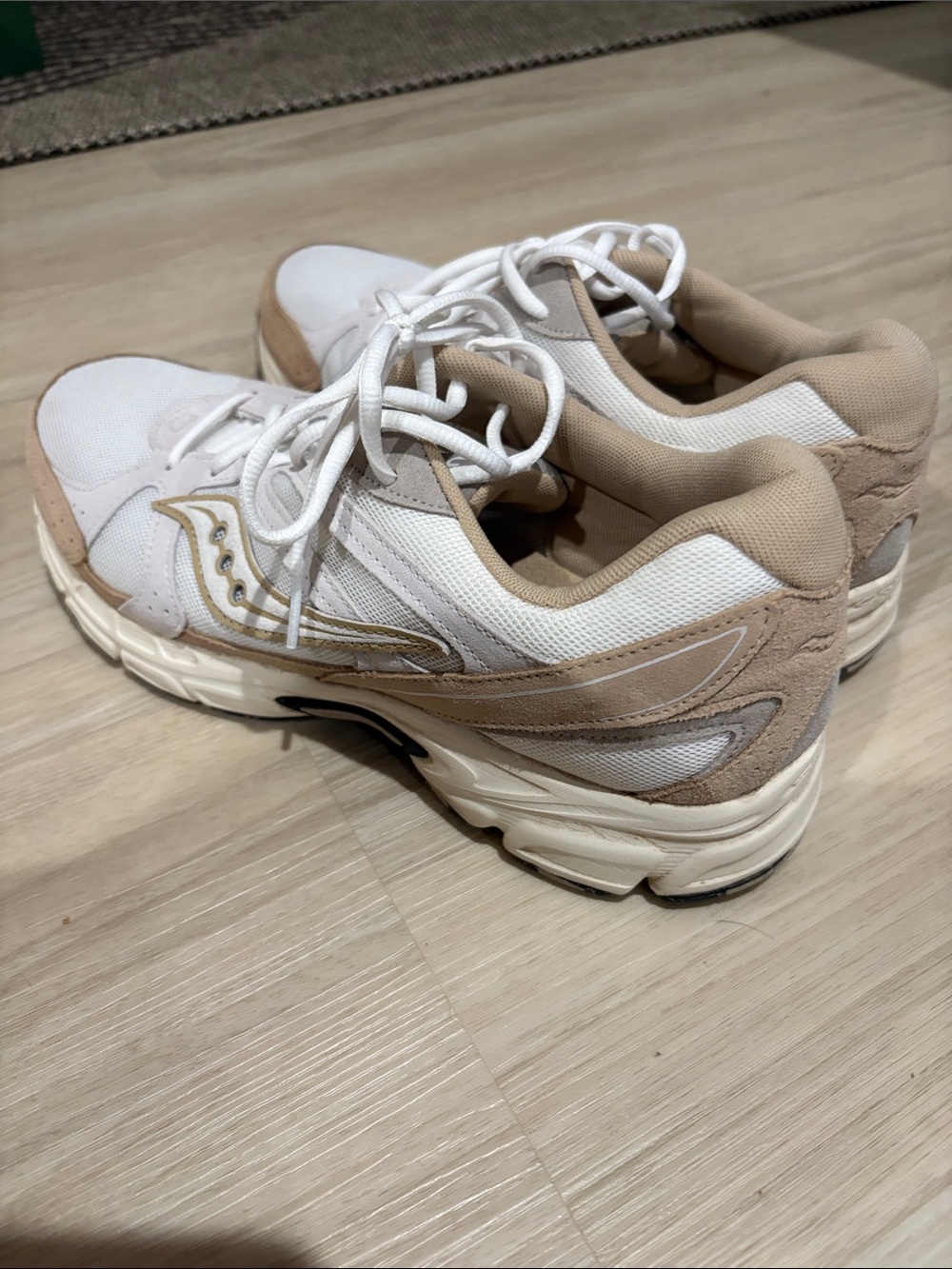 Saucony Men’s White and Beige Neutral Running Sneakers